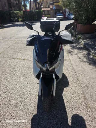 Yamaha Nmax 125 Tech 2025 - 9000 Km