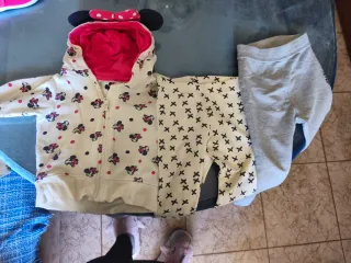 Conjunto deportivo niña Minnie Mouse