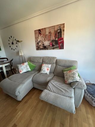 Sofá chaiselongue gris tela