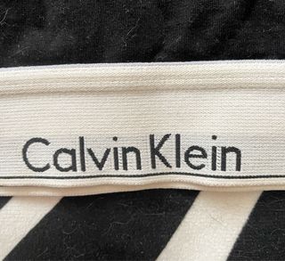 Top deportivo Calvin Klein negro