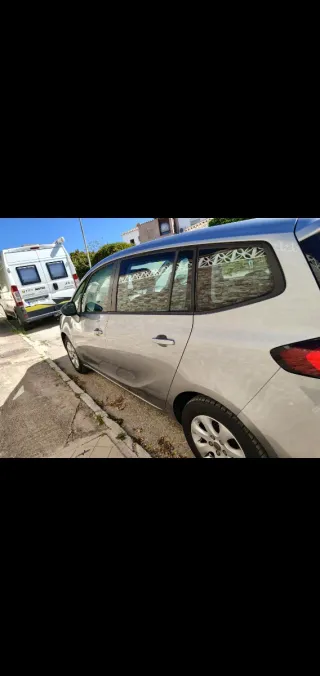 Opel Zafira Tourer 2015