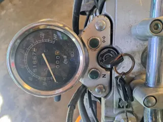 Suzuki Marauder 250 Negra