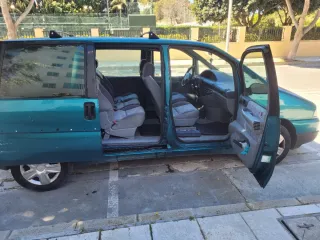 Peugeot 806