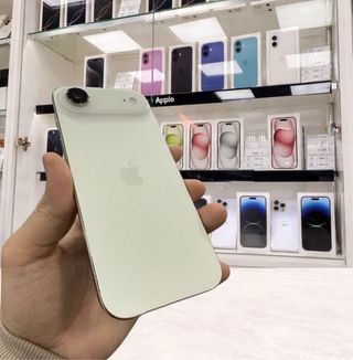 Apple IPhone Air 256GB Dorado Semi Nuevo