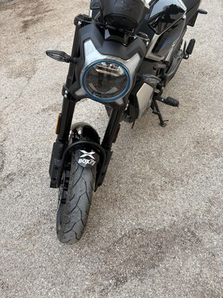 CFMOTO 300 CLX Negra y Azul
