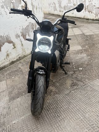 CFMOTO 300 CLX Negra y Azul