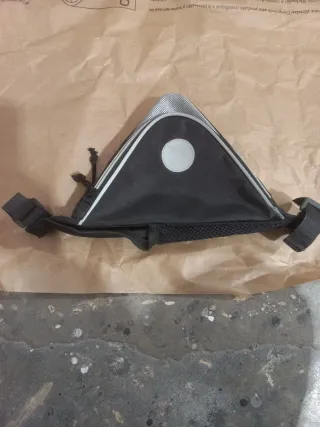 Bolsa herramientas bici triangular negra