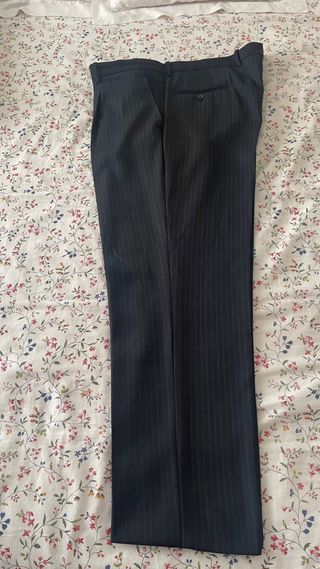 Traje sastre raya diplomática negro. T 52