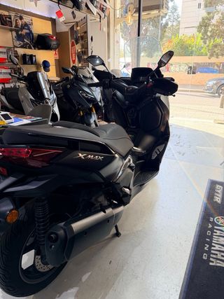 Yamaha Xmax 300 Tech Max