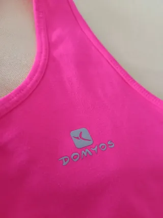 Camiseta deportiva fucsia decathlon