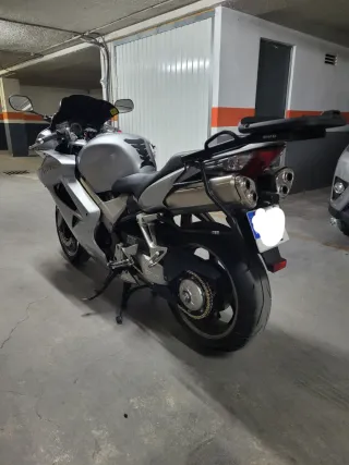 Honda VFR800 VTEC