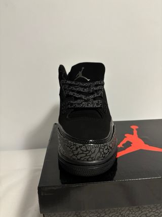 Zapatillas Jordan Negras y Grises