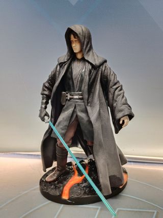 FIGURA STAR WARS anakin 2005 33 cm.