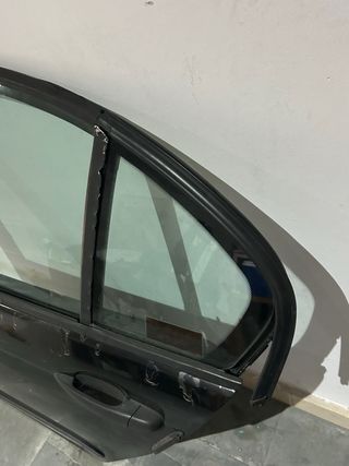 Puerta Trasera Izquierda BMW E46 Berlina