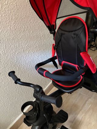 Triciclo infantil rojo y negro