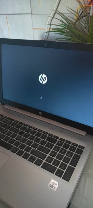 Ordenador portátil HP 250 G7 se entrega aprueba