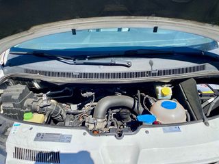 Volkswagen T5 camper homologada con placa solar