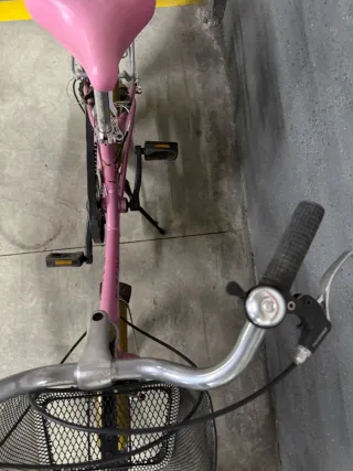 Bicicleta Paseo Rosa con Cesta