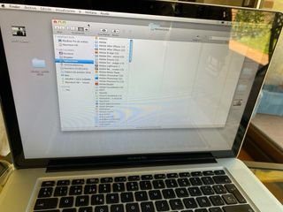 MacBook Pro 2008 Intel. Para reparar batería.