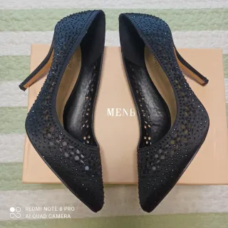 Zapatos Menbur negros con pedrería