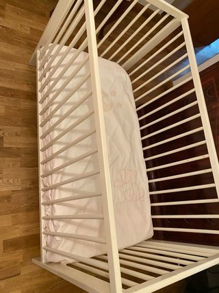 Cuna de madera blanca para bebé de 1240x660x800mm