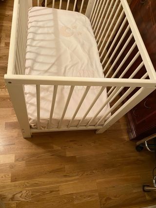 Cuna de madera blanca para bebé de 1240x660x800mm