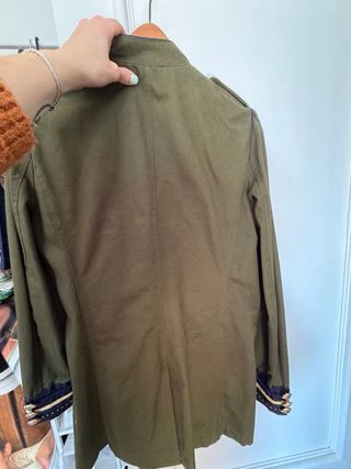 Chaqueta militar Zara verde talla M