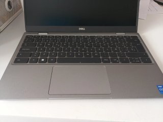 Portátil Dell Latitude 3320