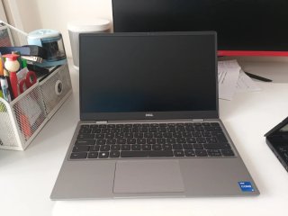 Portátil Dell Latitude 3320