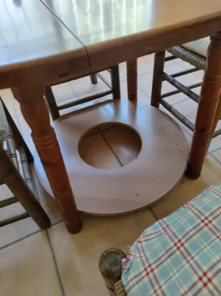 Mesa y 6 sillas madera maciza