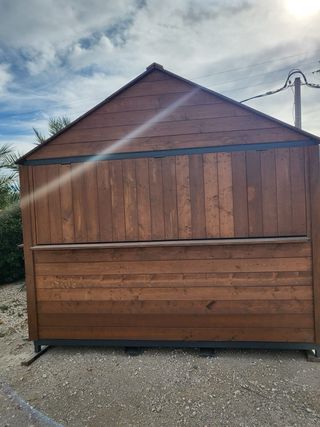 Caseta de madera desmontable