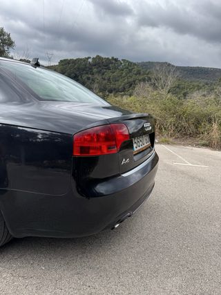 Audi A4 SLINE 2.0 140 (MUY CUIDADO)