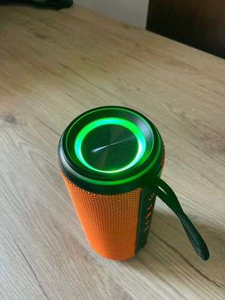 Altavoz portátil con luces