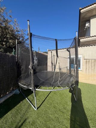 Saltador amb xarxa de seguretat