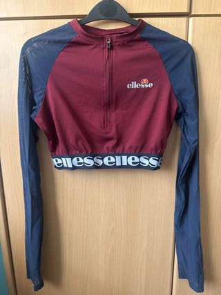 Sudadera corta Ellesse ((precio negociable)