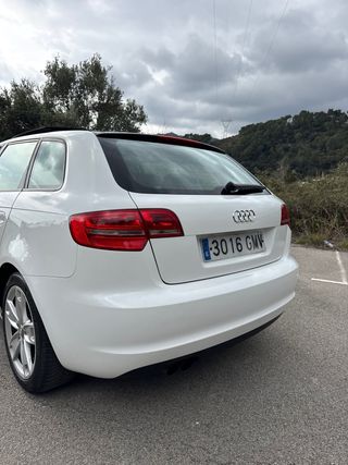 AUDI A3 SPORTBACK ( IMPECABLE )