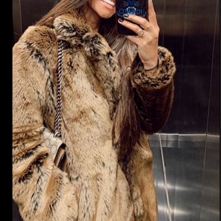 Abrigo pelo Bershka Talla XS