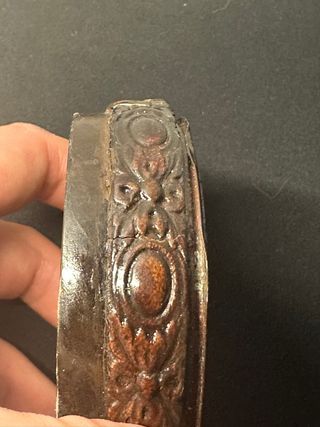 Antigua caja francesa de madera