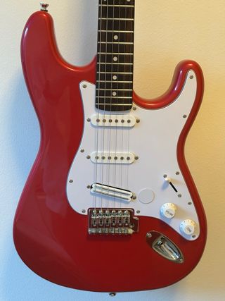 Harley Benton ST-20 Roja Modificada