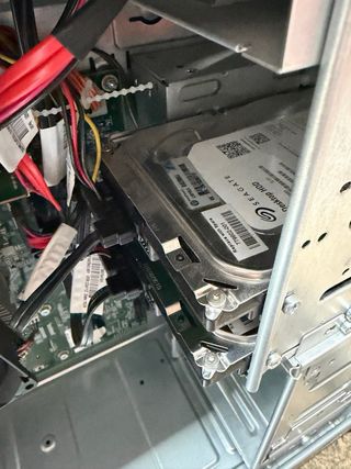 Servidor HP ProLiant ML10 Gen9
