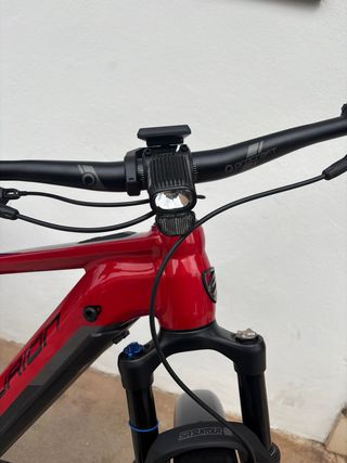 Bicicleta eléctrica Centurión Blackfire R800i EQ .