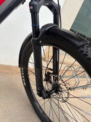 Bicicleta eléctrica Centurión Blackfire R800i EQ .