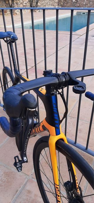Bicicleta Giant Ctra TCR Adv.Carbono Disc con DI2