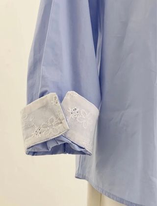 Camicia donna azzurra con pizzo