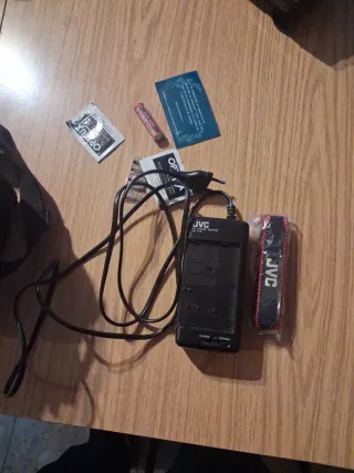 Videocámara JVC Compact VHS 2.5 LCD