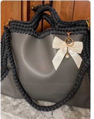 Borsa artigianale fatta a mano grigio/nera