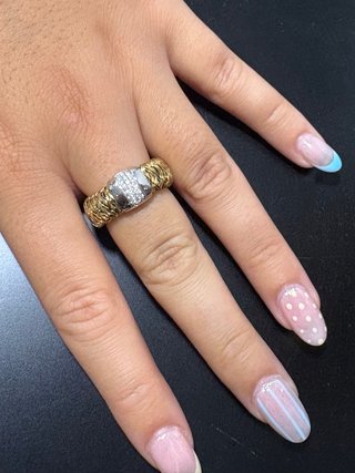 Anillo Oro y Brillantes.