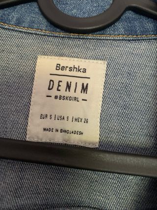 Chaqueta vaquera Bershka azul