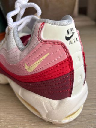 Nike Air Max 95 Anatomy of Air