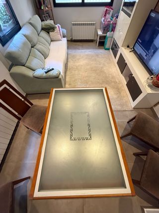 Mesa de cristal y 4 sillas